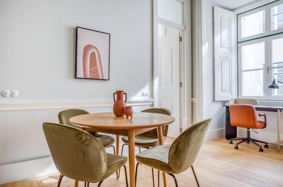 Private Bedrooms In The Heart Of Lisbon Exterior photo